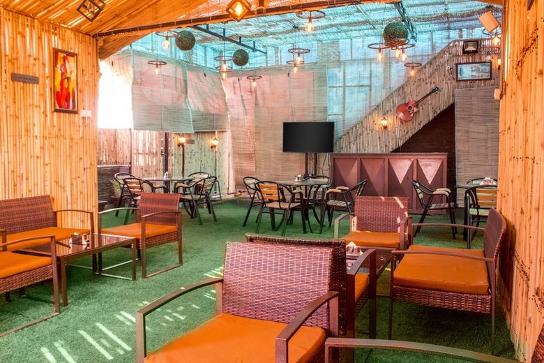 Hotel Ap Holiday Inn