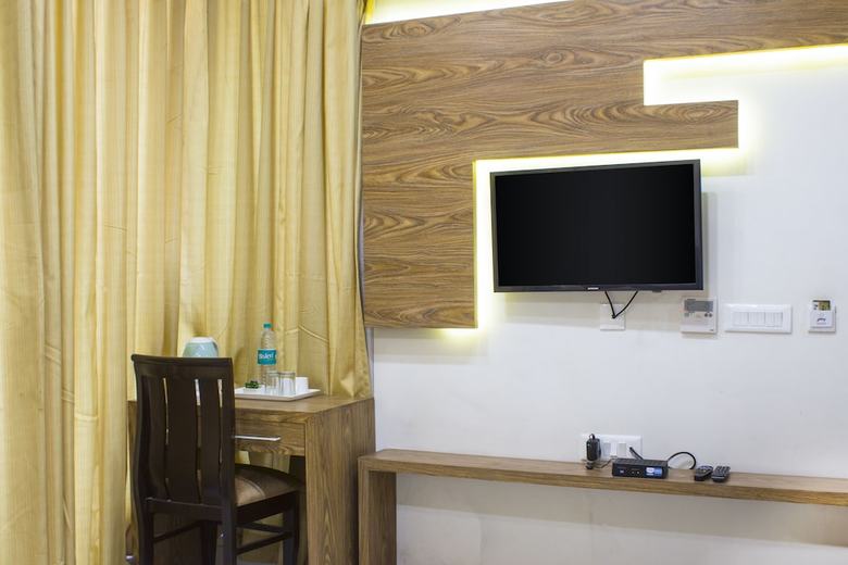 Hotel Ap Holiday Inn