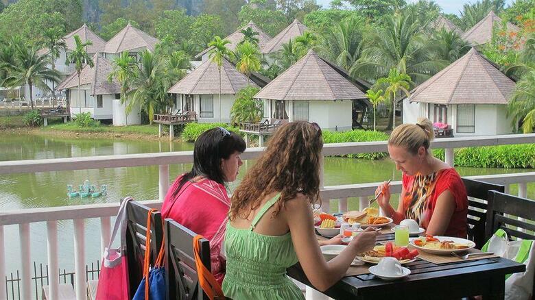 Hotel Peace Laguna Resort & Spa