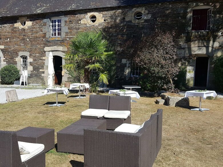Hotel Brb - Chambres D'h�tes Abbaye Bon Repos