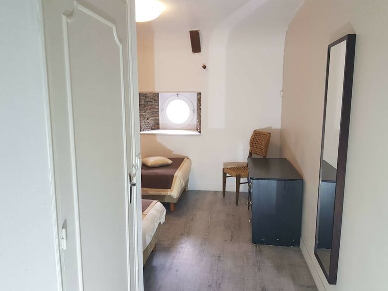Hotel Brb - Chambres D'h�tes Abbaye Bon Repos