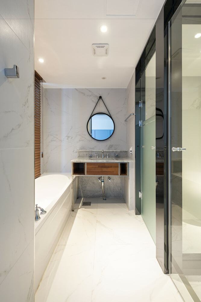 Hotel Sinho Brown-dot