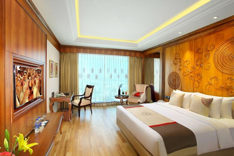 Hotel Seven Seas