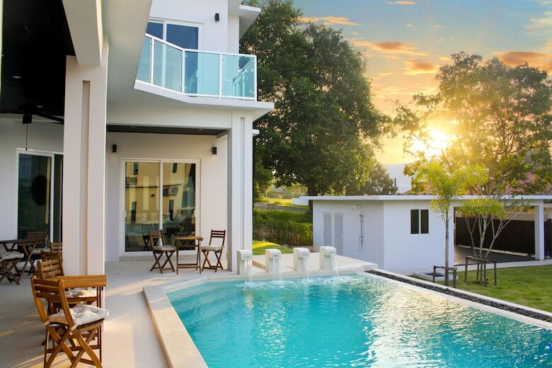 Green View Villas