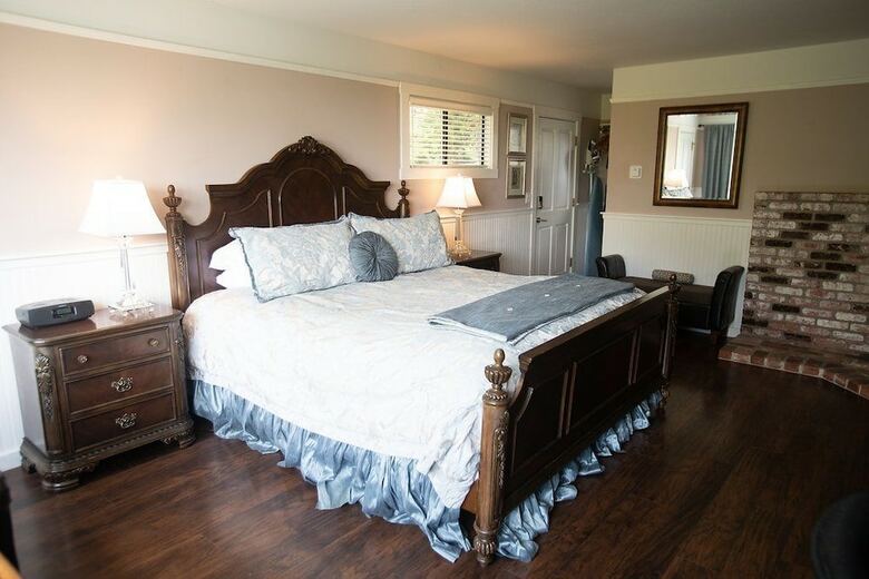 Bed & Breakfast Agate Cove Inn