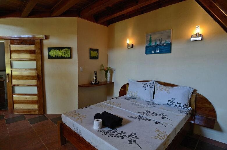 Hotel Kalachuchi Beach Resort