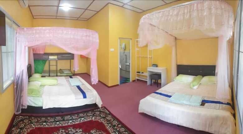 Hotel Kampung Janda Baik
