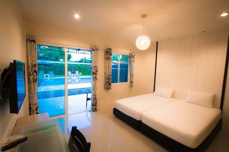 Hotel Maple Tree Resort