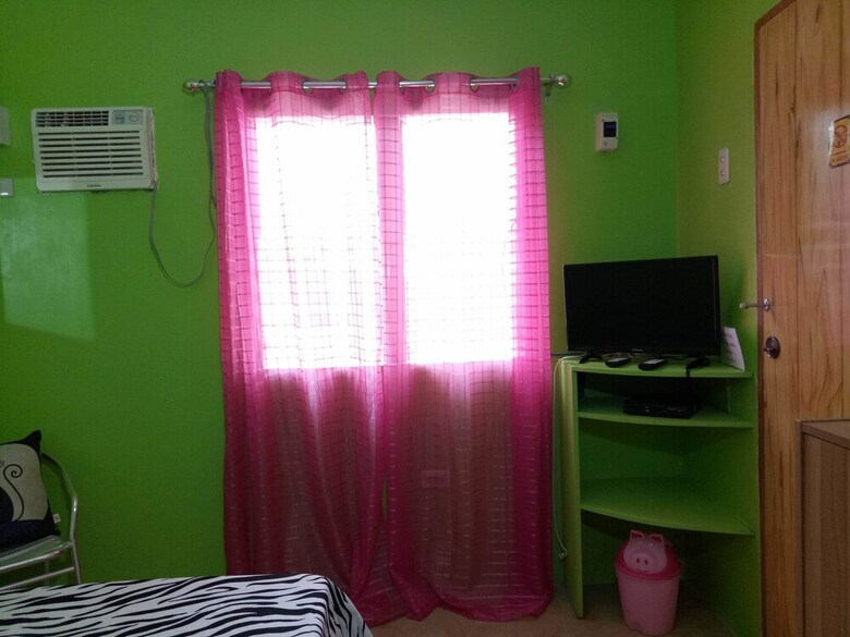 Hotel Smallfry's Beach Resort