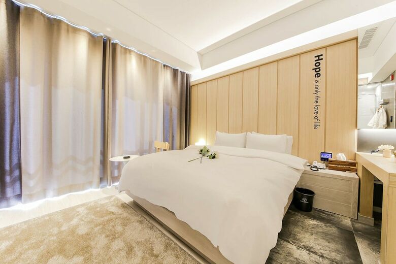 Hotel Yeogiuhtte Seodaegu