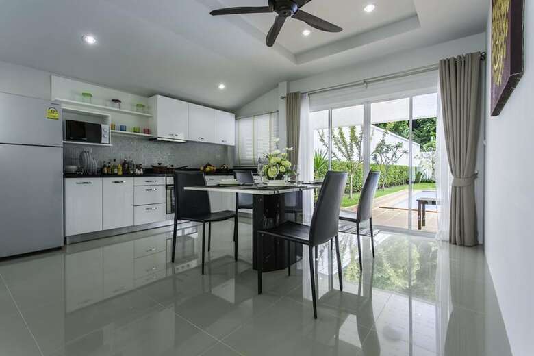 Baanpromphun Pool Villa By Bv