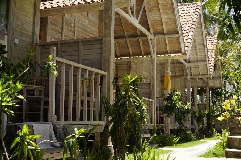 Bed & Breakfast Coconut Village Guest House