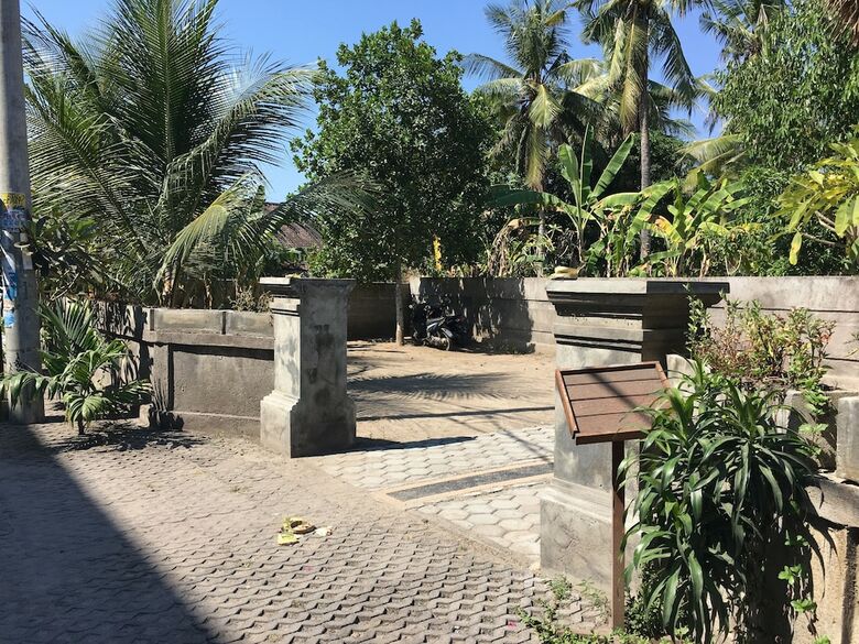 Bed & Breakfast Coconut Village Guest House