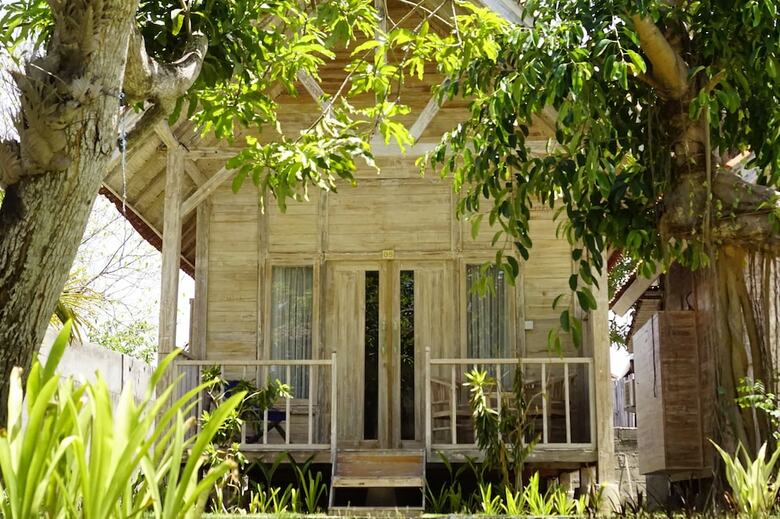 Bed & Breakfast Coconut Village Guest House