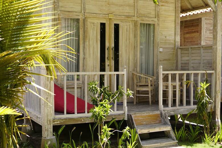Bed & Breakfast Coconut Village Guest House