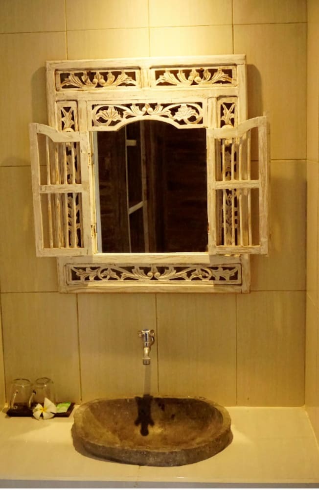 Bed & Breakfast Coconut Village Guest House