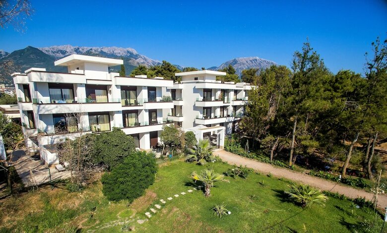 Aparthotel Apart-hotel Kuce Lekovica Restaurant & Beach