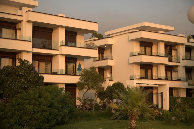 Aparthotel Apart-hotel Kuce Lekovica Restaurant & Beach