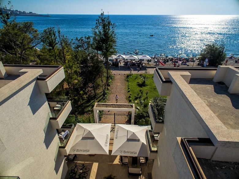 Aparthotel Apart-hotel Kuce Lekovica Restaurant & Beach