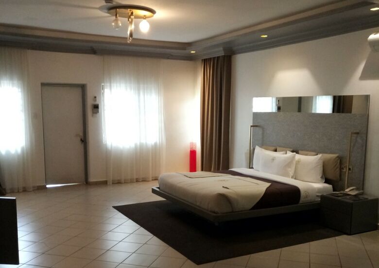 Hotel The Ambassador