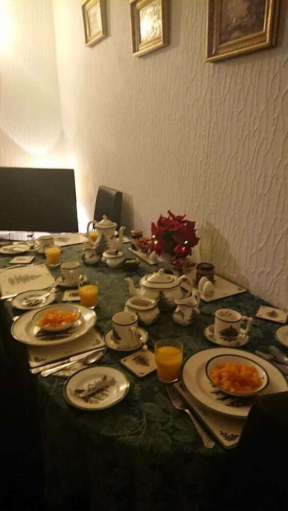 Hotel Crawfords Guest House
