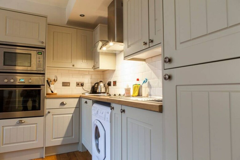 1 Bedroom Apartment Near New Town