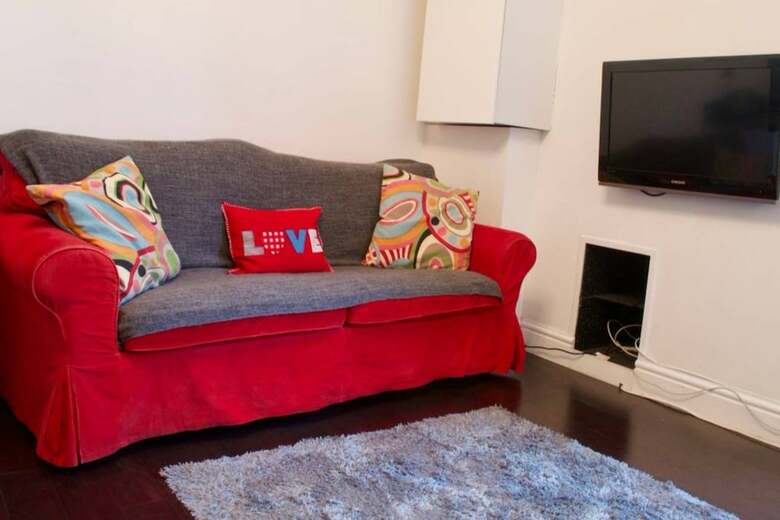 Apartamentos 2 Bedroom Flat Near Edinburgh City Centre