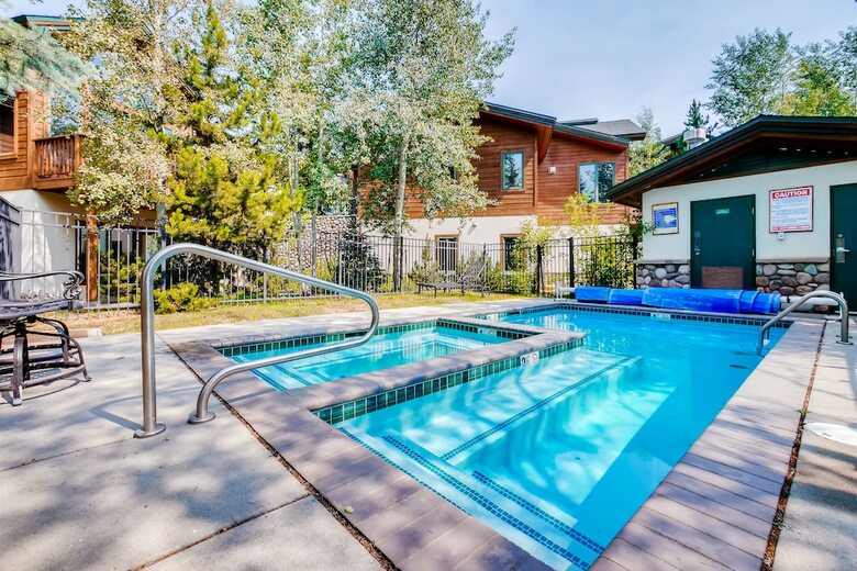 Evergreen Townhomes By Steamboat Resorts