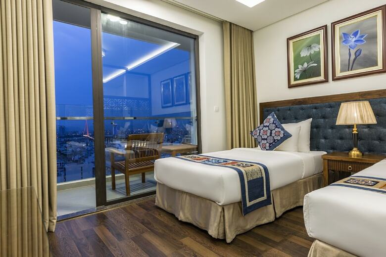 Balcona Hotel Da Nang