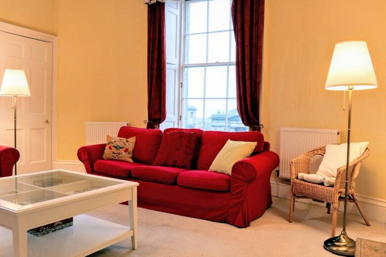 Apartamentos 2 Bedroom Flat In The Central New Town