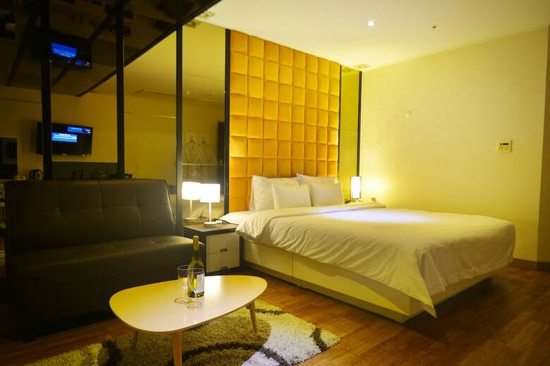 Hotel K