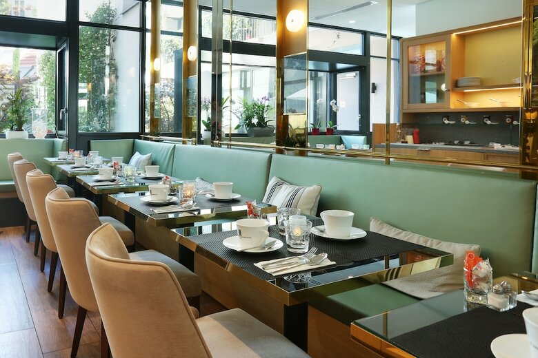 Les Jardins De Mademoiselle Hotel & Spa
