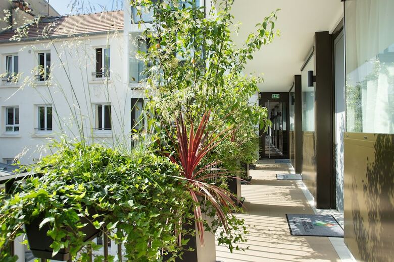 Les Jardins De Mademoiselle Hotel & Spa