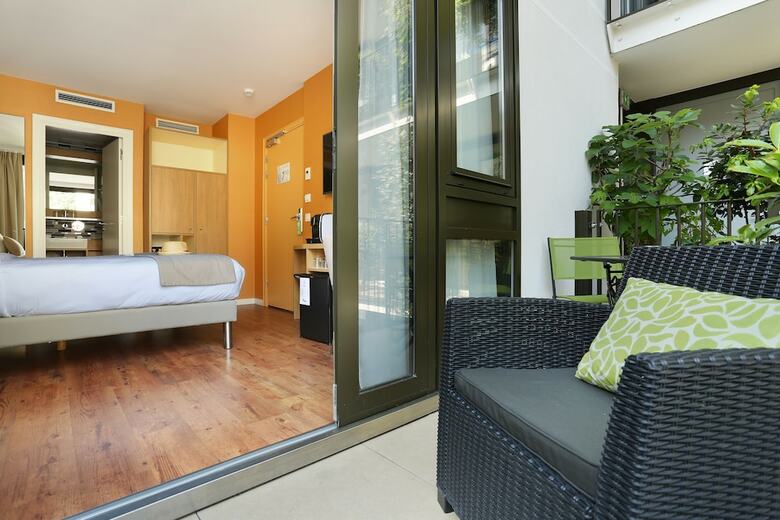 Les Jardins De Mademoiselle Hotel & Spa
