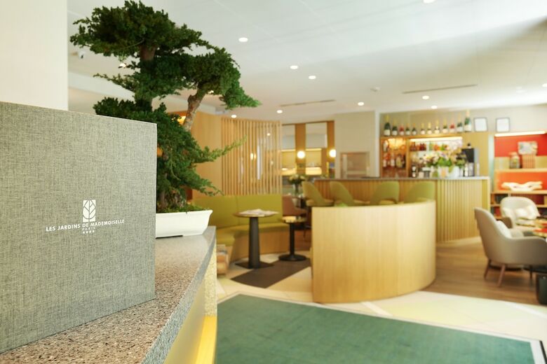 Les Jardins De Mademoiselle Hotel & Spa
