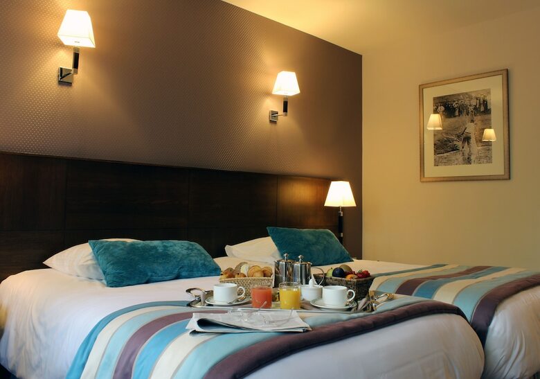 Le Manoir Hotel