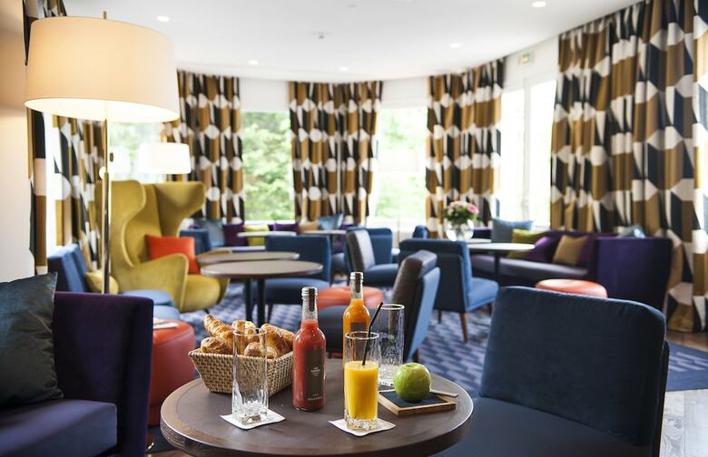 Le Manoir Hotel