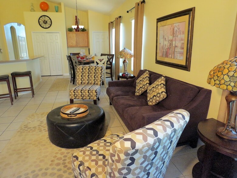 Davenport Area Pool Homes By Sunny Ovh