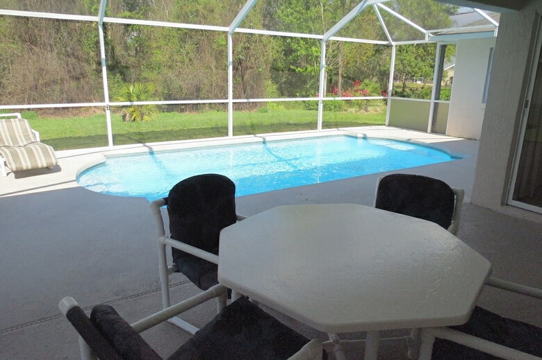 Davenport Area Pool Homes By Sunny Ovh