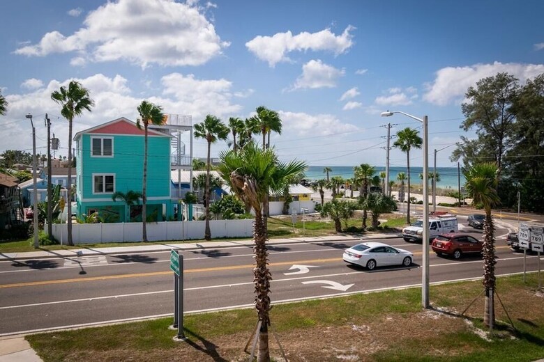 Bridgeport Condo 211