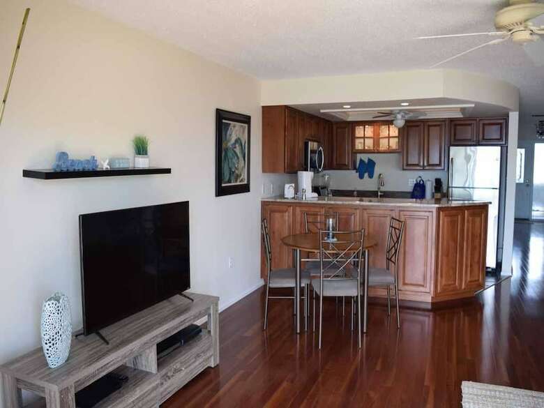 West Bay Cove 208