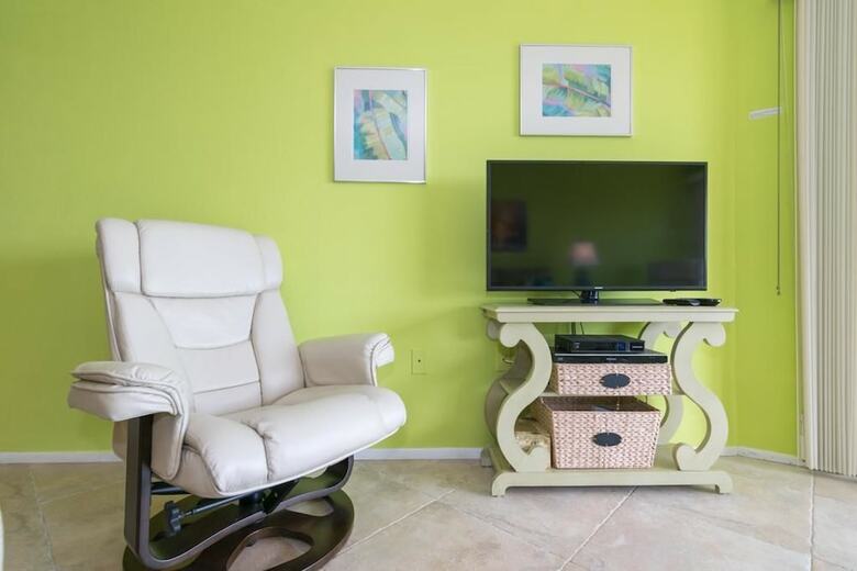 Sunbow Bay 308