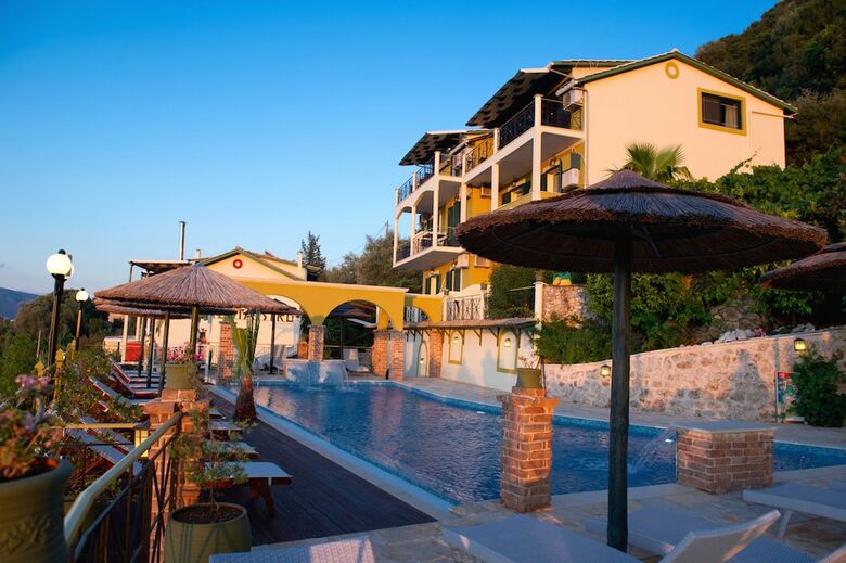 Aparthotel Kastro Maistro