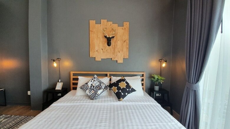 Hotel Thira House