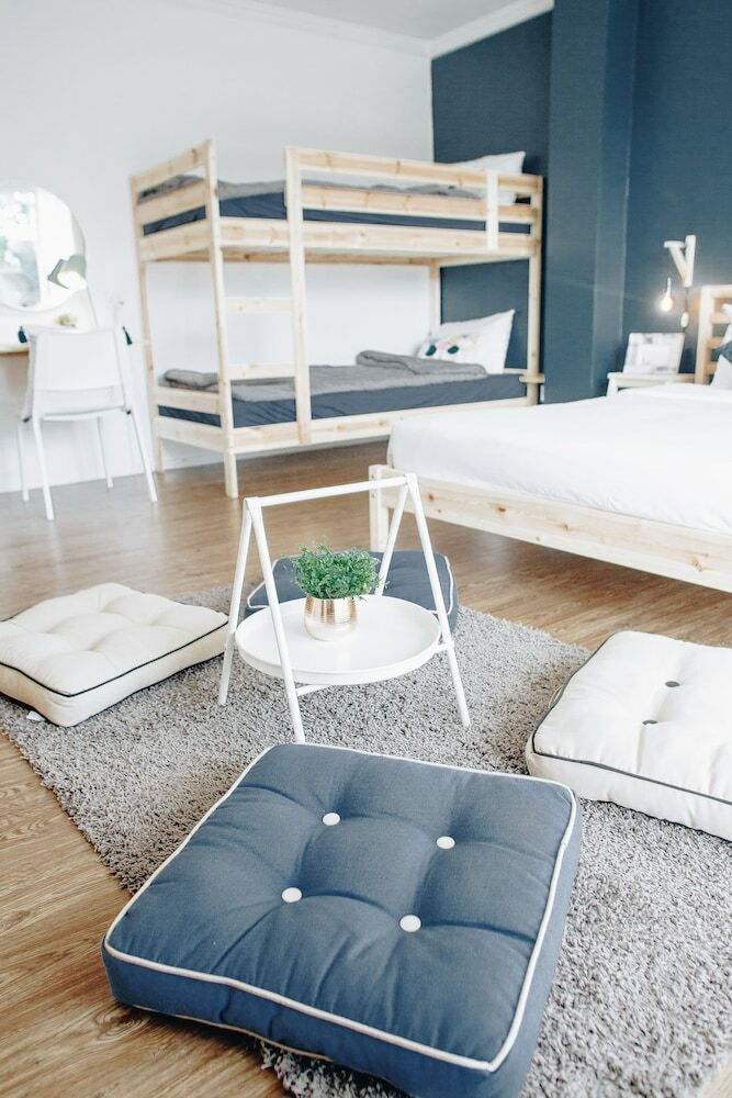 Hotel Thira House