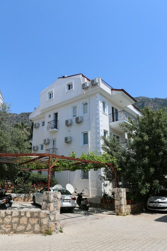 Mina Apart Hotel