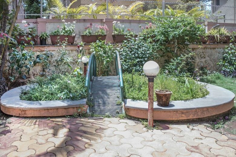 Hotel Guesthouser 3 Bhk Bungalow 6808