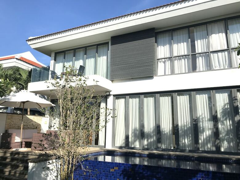 Villa Ocean Resort 4 Bedrooms Danang Living