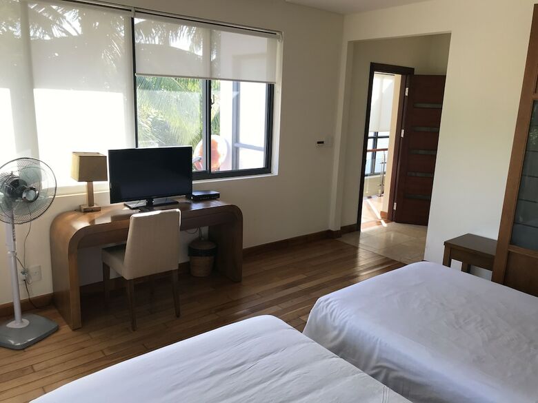 Villa Ocean Resort 4 Bedrooms Danang Living