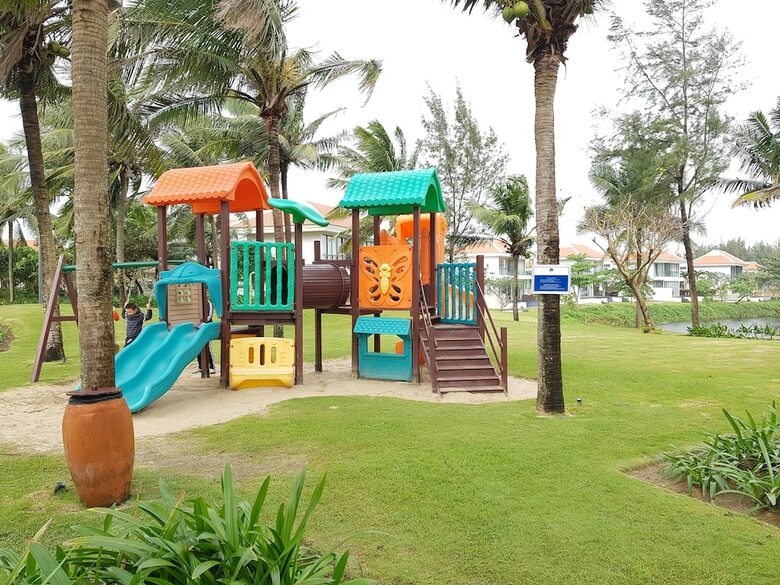 Villa Ocean Resort 4 Bedrooms Danang Living